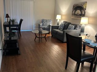 1969 Greenglen Dr APT 301, Saint Louis, MO