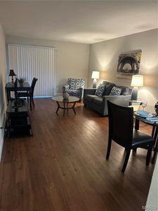 1969 Greenglen Dr APT 301, Saint Louis, MO, 63122