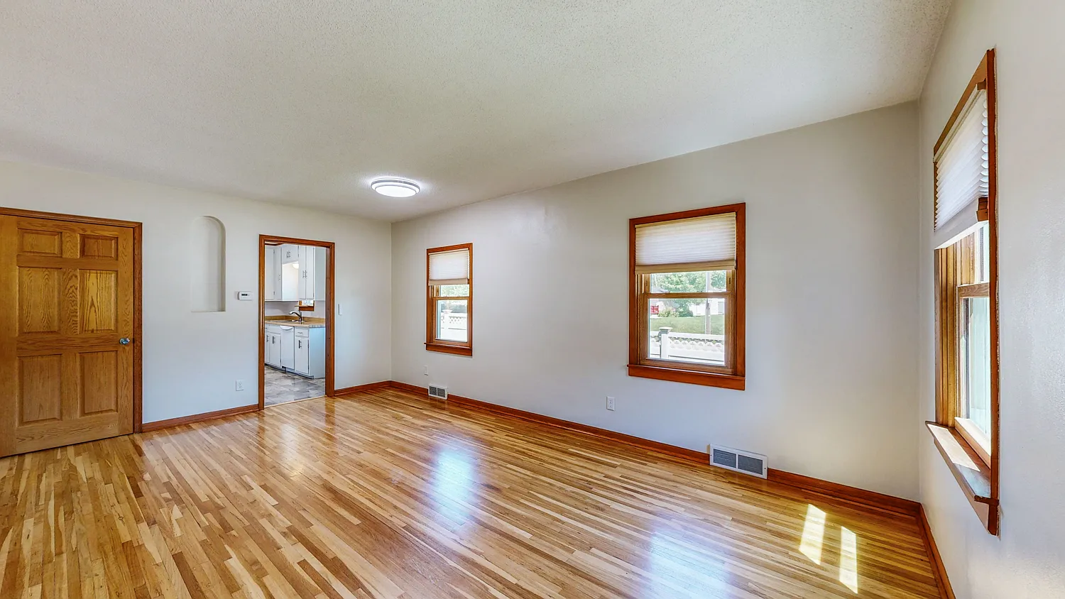 3 bed, 1540 sqft, $2,500 — Photo 2