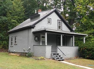 28 Newcomb Ln, Greenfield, MA 01301
