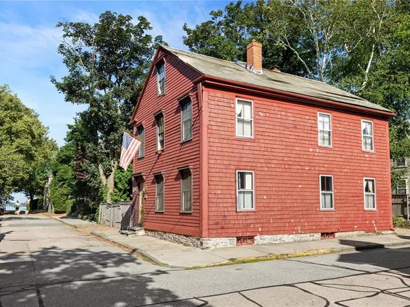 23 Willow St, Newport, RI 02840
