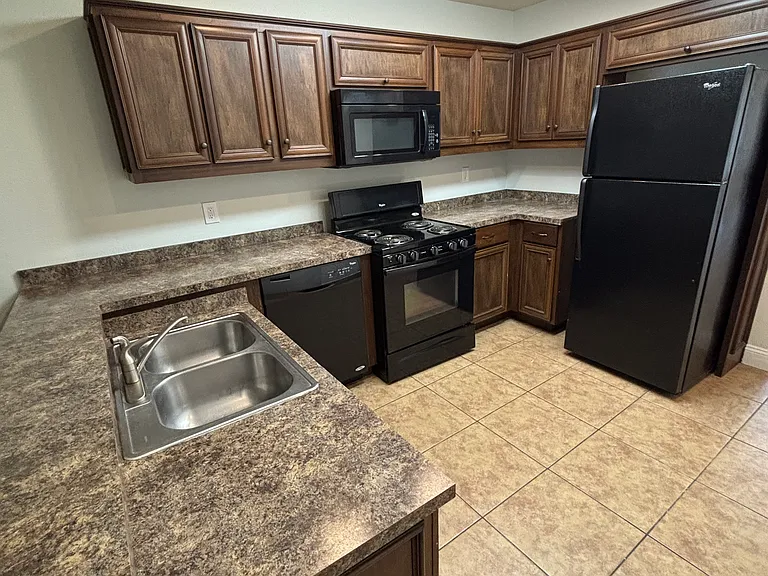 4104 Mulligan Manor Ln #B — Photo 10