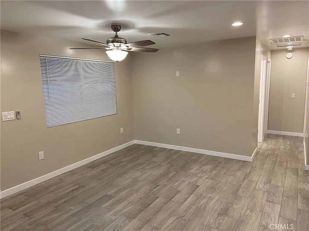 2 bed, 900 sqft, $2,500 — Photo 3