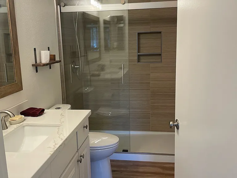 1806 Eastwood Ln — Photo 29