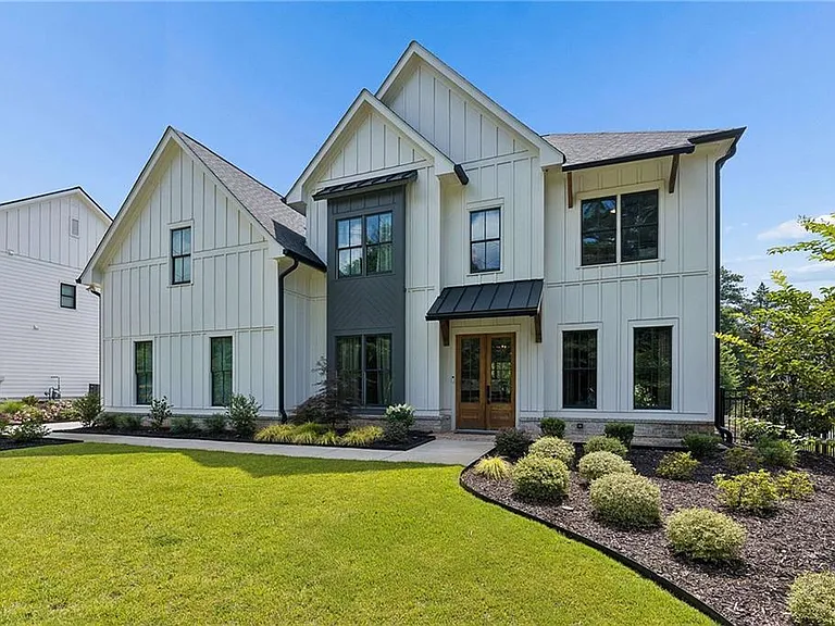 3937 N Cooper Lake Rd SE — Photo 1