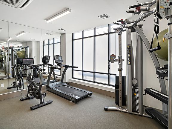 5th image of 214 Market St APT 204