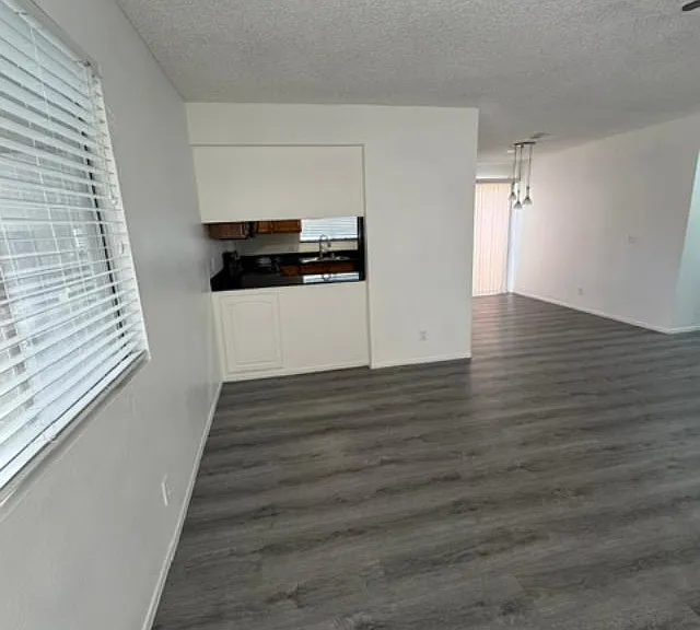 534 Dunbar Dr — Photo 4