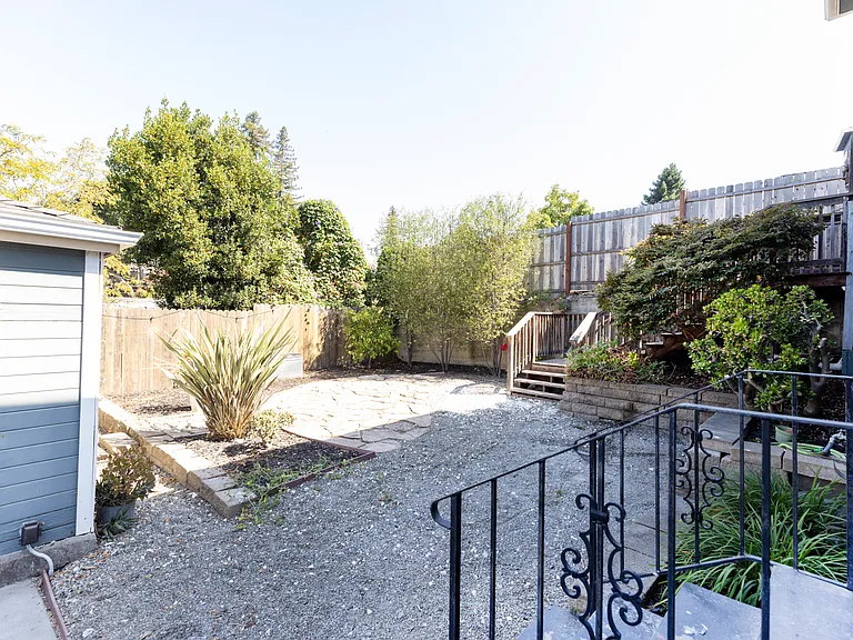 2921 Rawson St — Photo 44