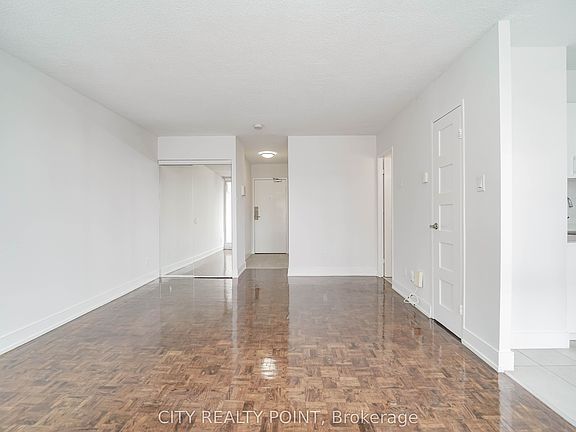 5th image of 33 Isabella St #2103