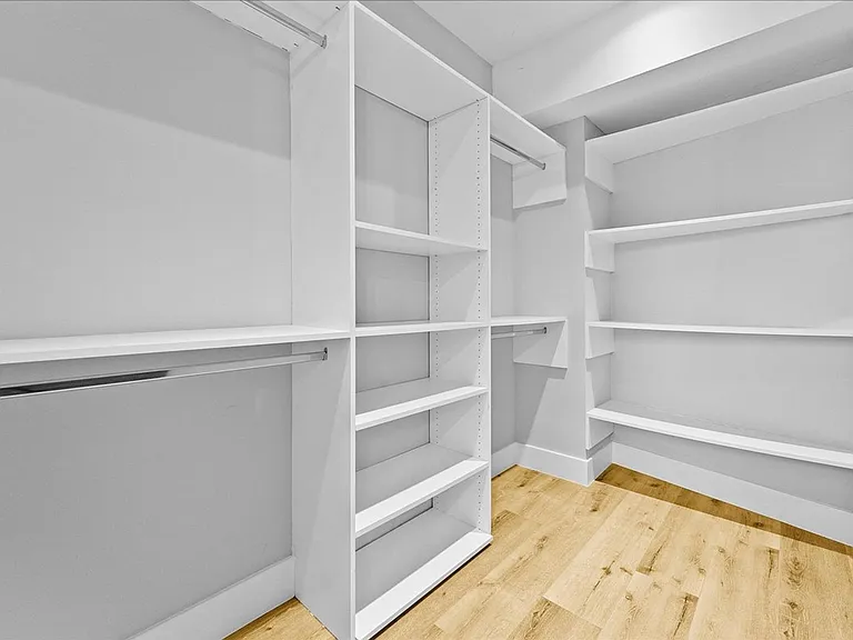 1348 S Burnside Ave #4 — Photo 15