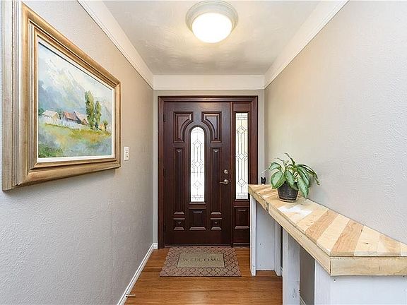 4th image of 4809 Blaney Ave