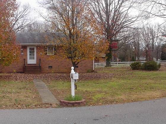 1st image of 231 Ravenscroft Dr