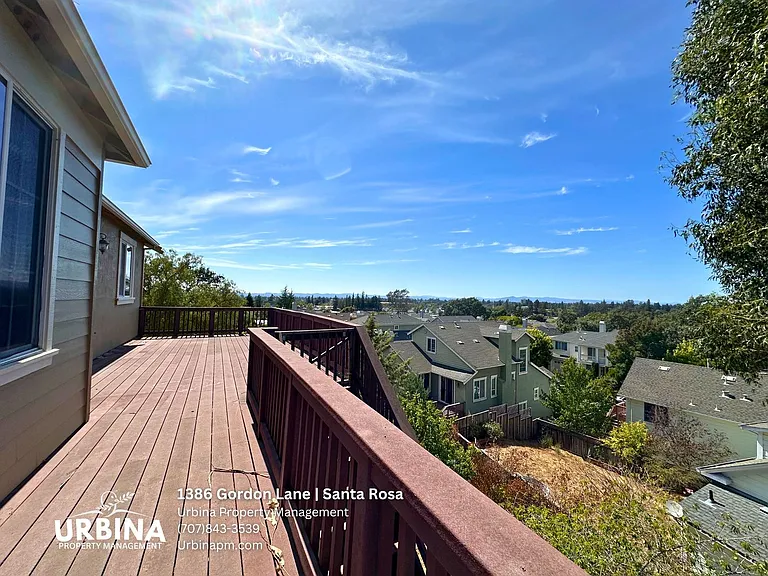 1386 Gordon Ln — Photo 32
