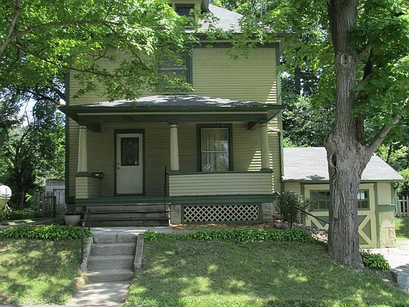 2nd image of 325 S Sandusky St