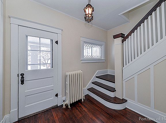 3rd image of 221 Traver Ave