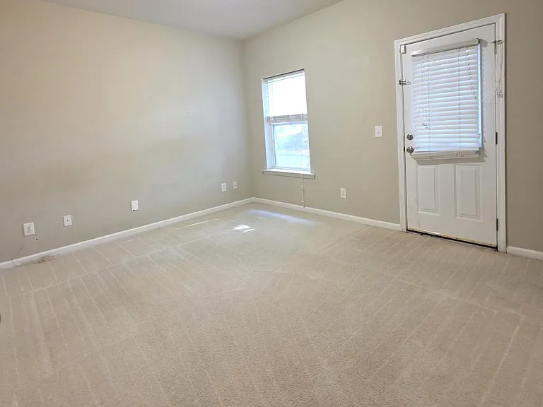 294 Linden Park Ln — Photo 15