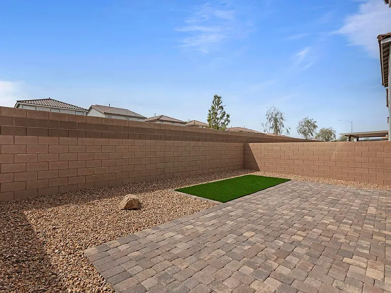 10183 Glowing Amber St — Photo 34