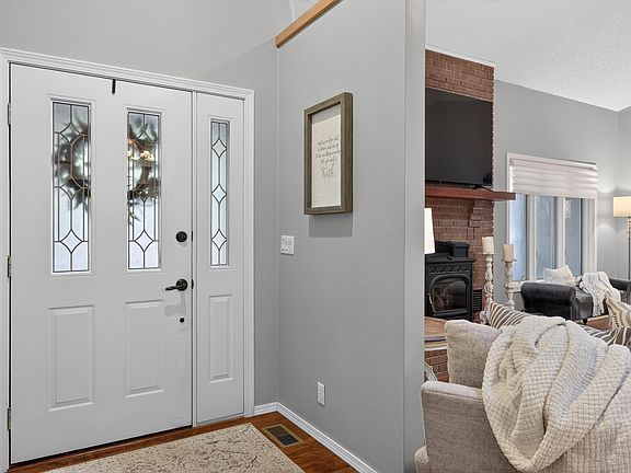 3rd image of 63 Emanuel Cir