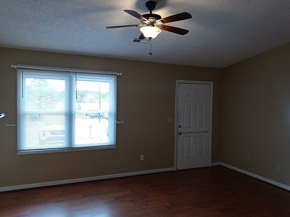 3rd image of 2224 Spindletree Dr