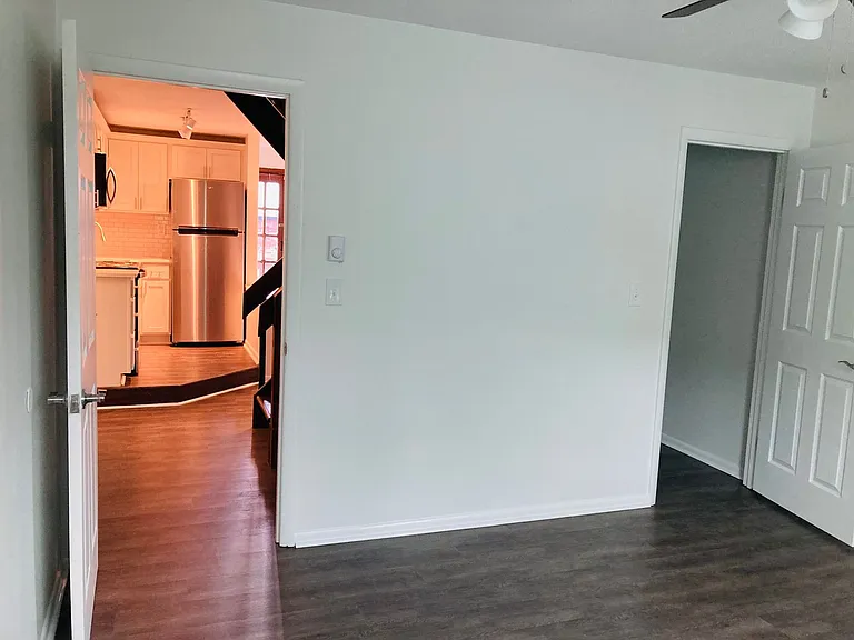 614 Armandale St — Photo 9