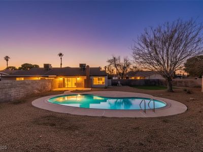 7075 Starwood Dr, Las Vegas, NV, 89147