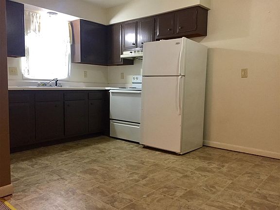 5th image of 203 W Jackson St APT 11