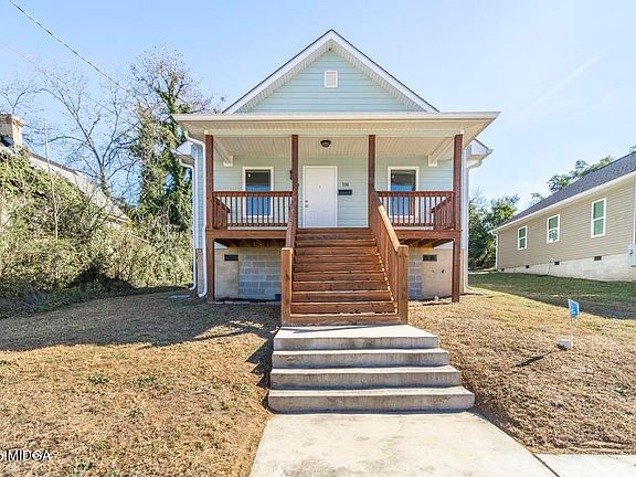 2nd image of 338 Monroe St