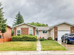 20 W Deermont Way SE, Calgary, AB T2J5P3