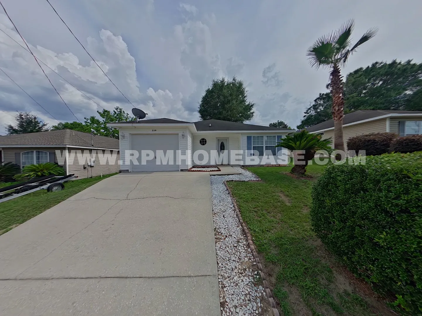 Charming & Well-Located 3-Bedroom Home in Crestview — Photo 1