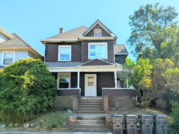 18 5th St NE