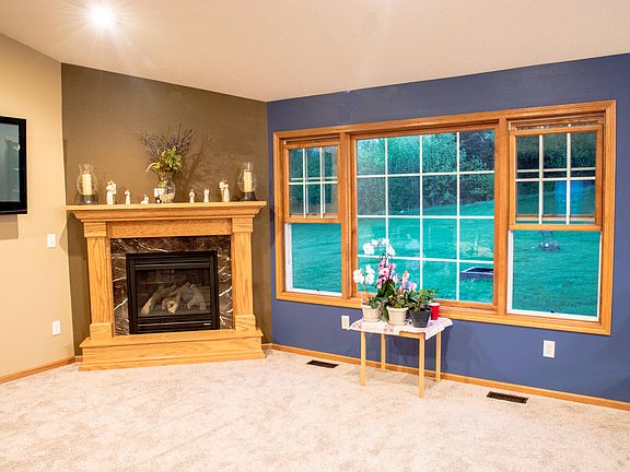 3rd image of 10162 Blue Spruce Dr