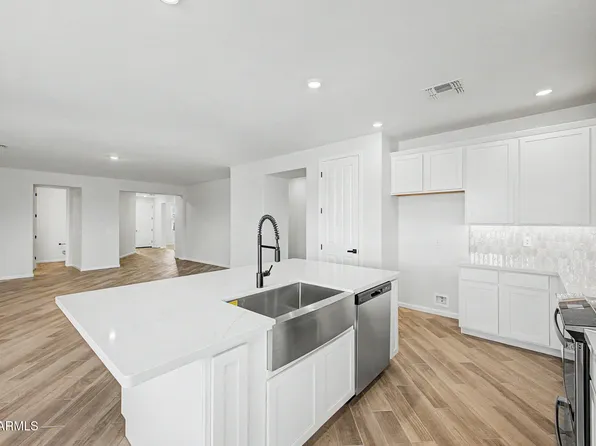 2847 N Arroyo Grande Avenue, Casa Grande, AZ 85122