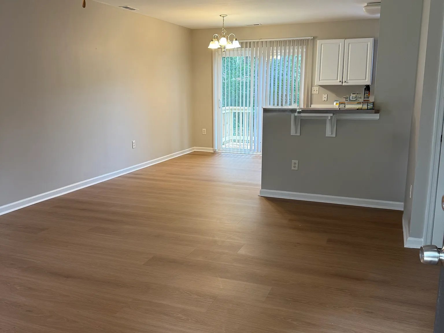 3 bed, 1172 sqft, $1,800 — Photo 4