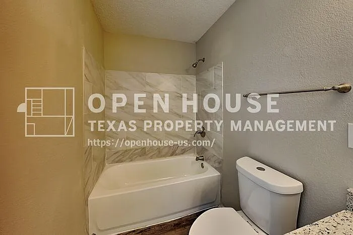 704 Flamingo Dr — Photo 11