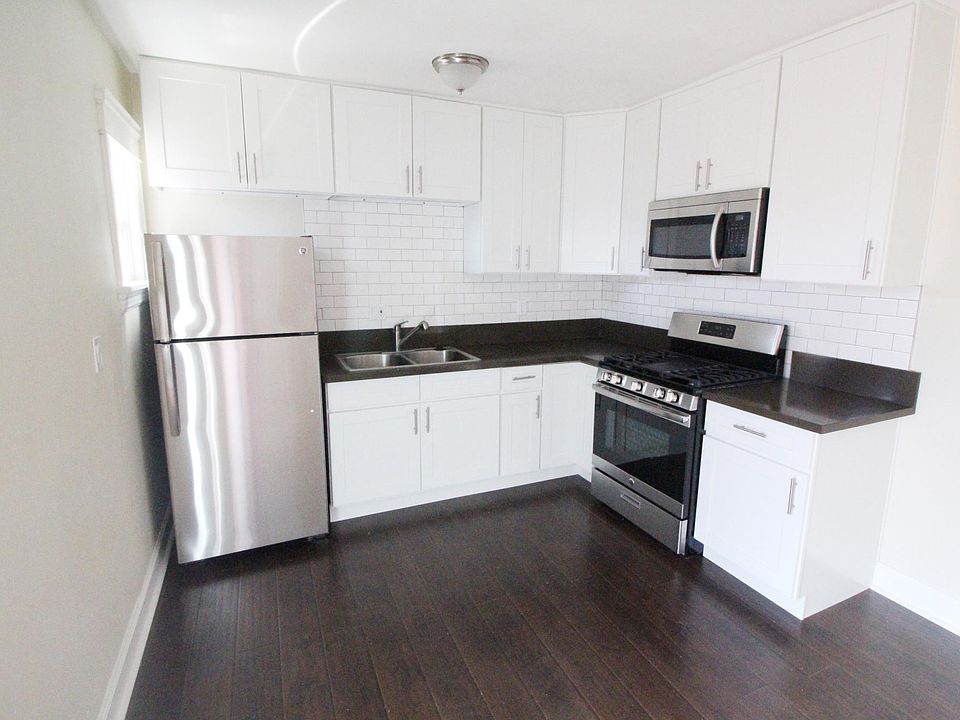 1st image of 2922 Future St