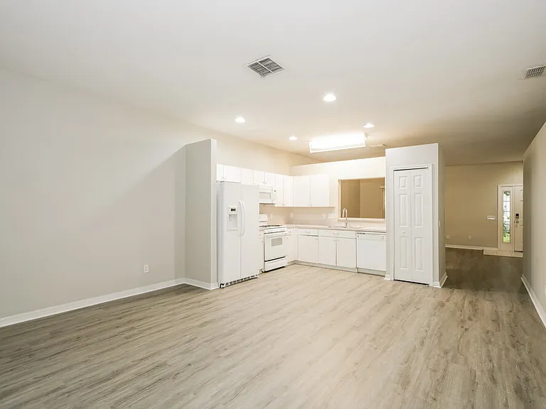 15819 Stags Leap Dr — Photo 8