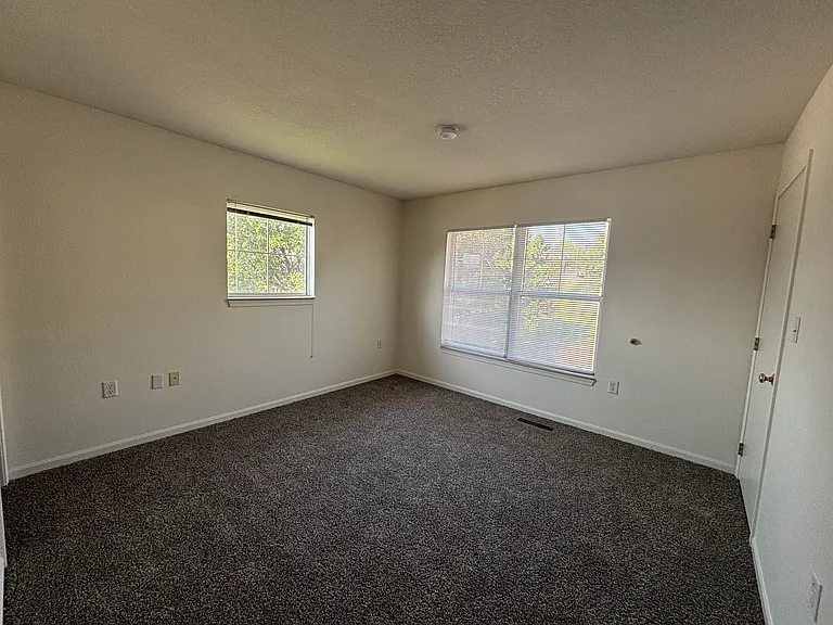 Turtle Hill Townhomes — Photo 16