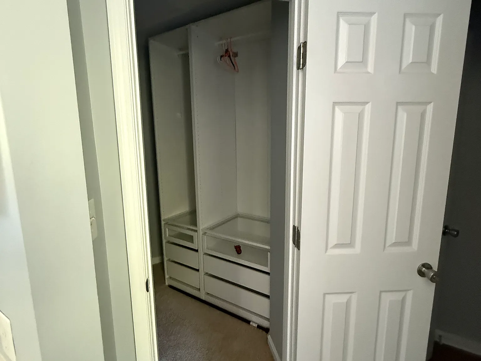 1 bed, 1916 sqft, $1,200 — Photo 2