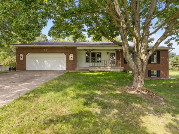 8125 Hanna Lake Ave SE, Caledonia, MI 49316
