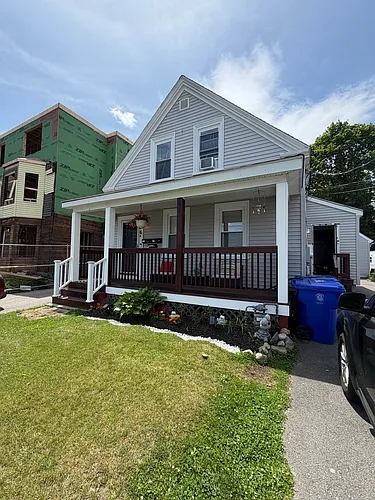 16 Pine St #A Photo 1 16 Pine St #A Photo 1