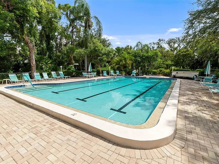 440 Palm Tree Dr — Photo 19