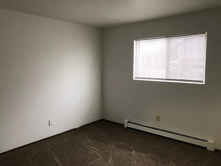 630 E Lincoln Ave — Photo 18