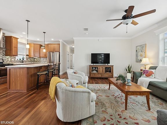 4th image of 1417 Scenic View Ln