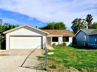 945 E St, Ramona, CA 92065