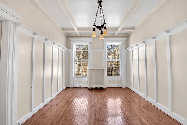 Sold by Compass | media 21