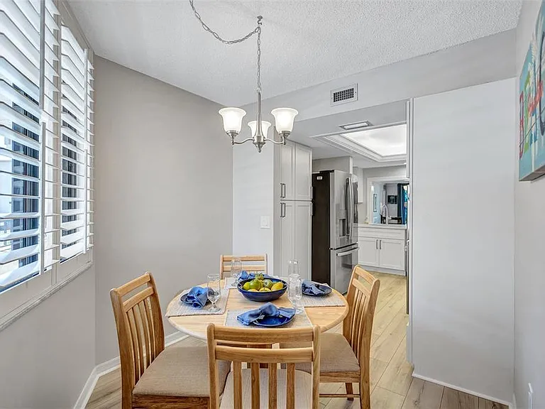 5880 Midnight Pass Rd #306 — Photo 16