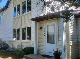 1154 Inverrary Ln #1154, Deerfield, IL 60015