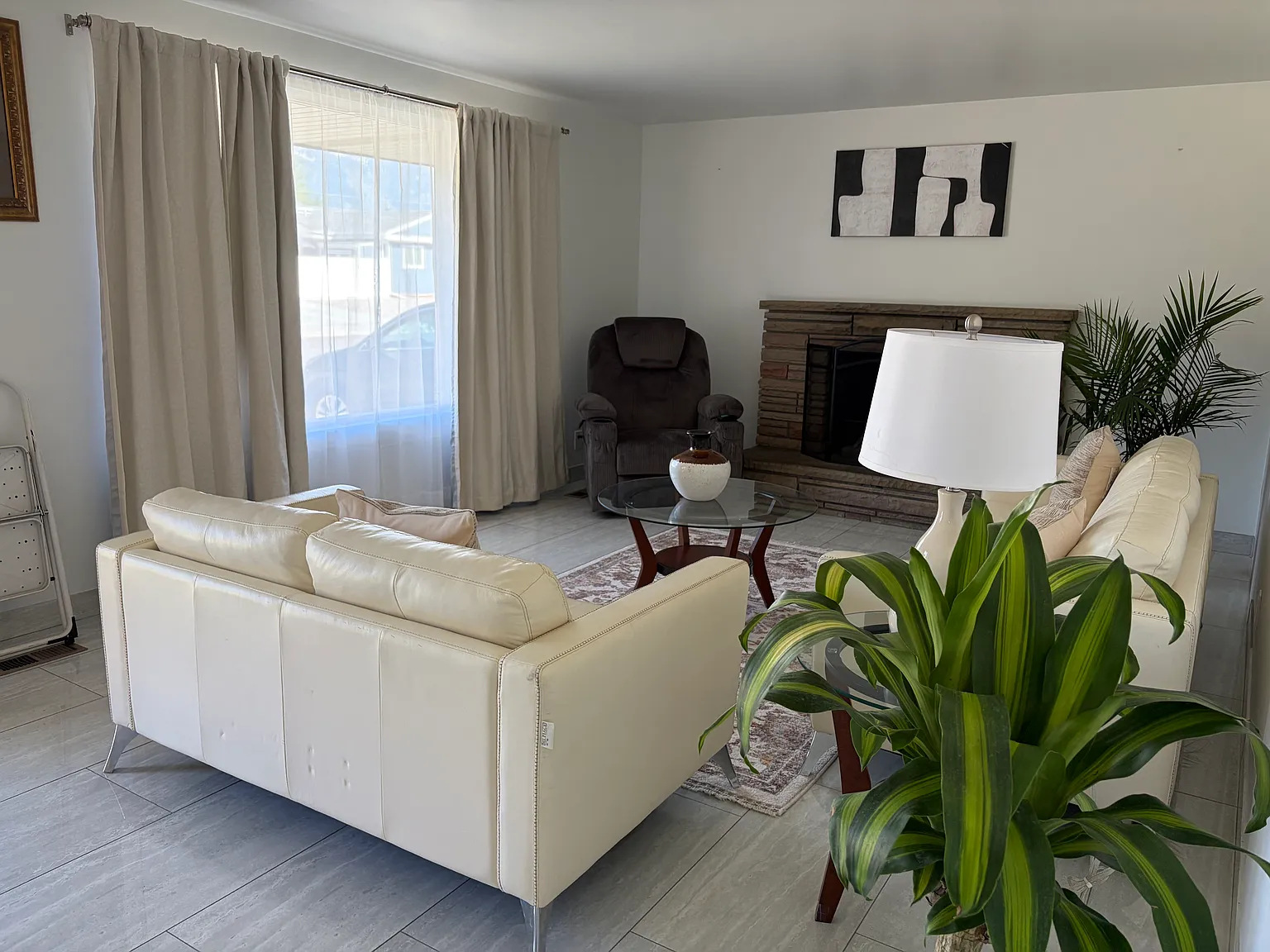7 bed, 2800 sqft, $850 — Photo 3