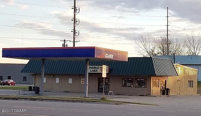 2nd image of 1603 Pebble Lake Rd