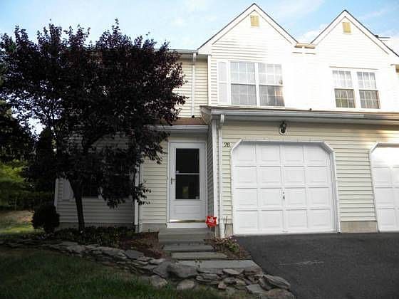 2nd image of 28 Pilgrim Ct